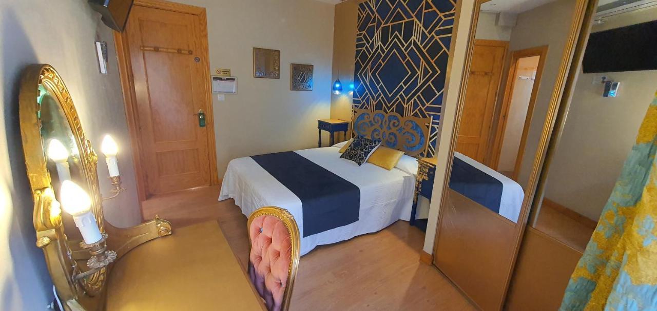 Hosteria Villa De Castro 카스트로우르디알레스 외부 사진
